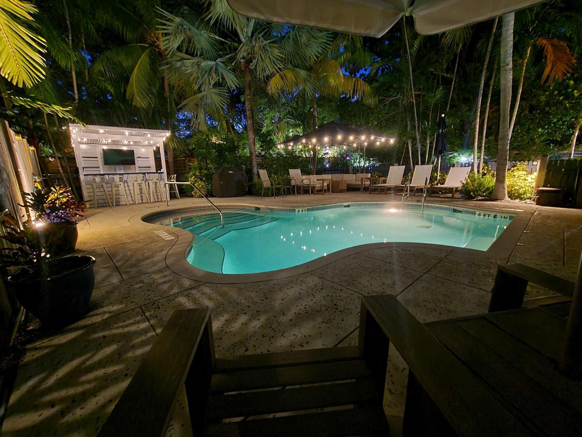 Duval Street Suite With Pool Key West Eksteriør billede